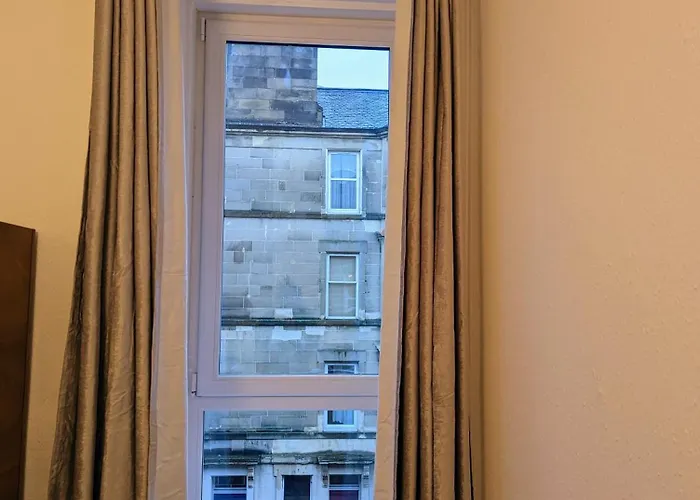 Cozy Room In Edinburgh Center